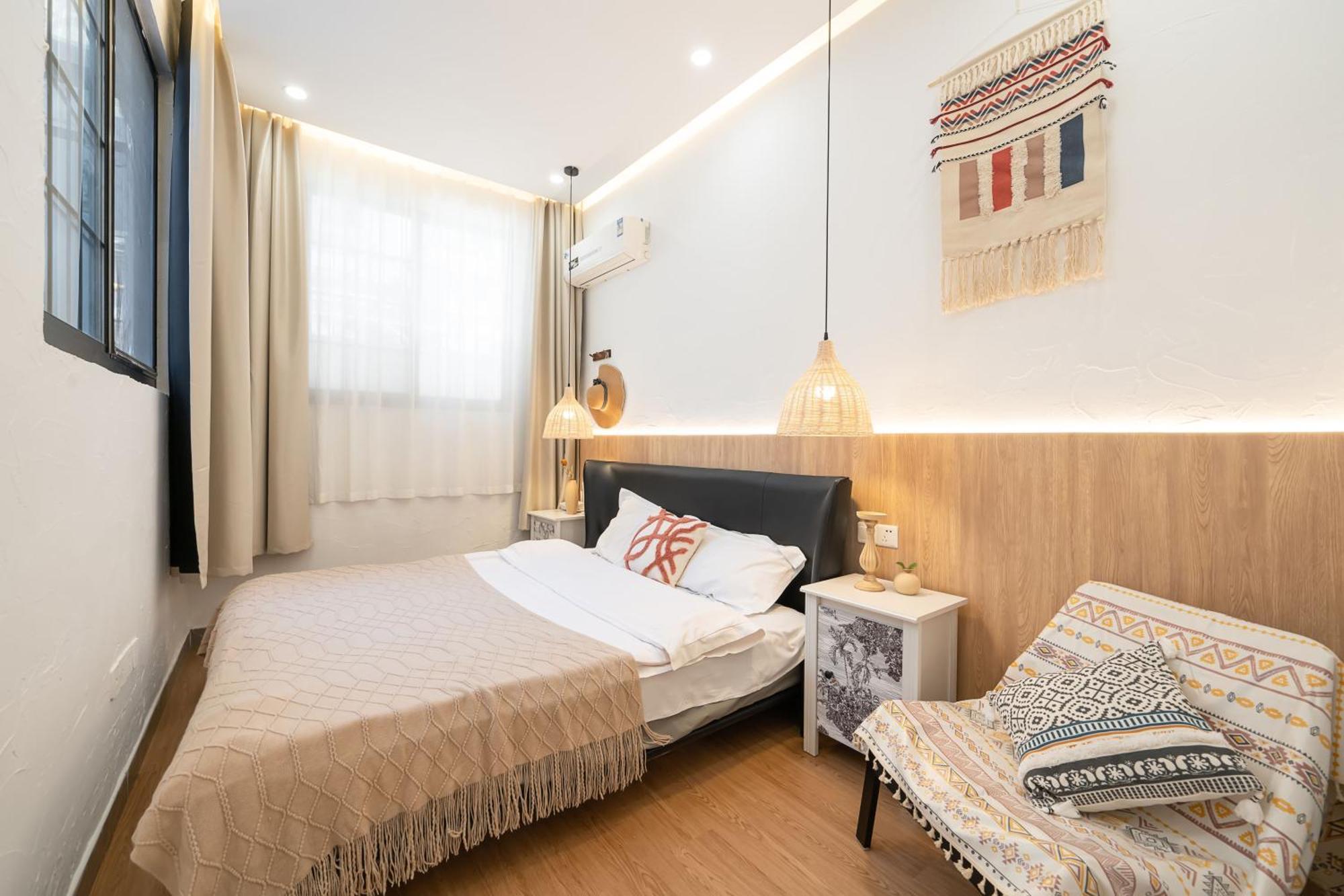 Downtown Yi Du - Near South Shaanxi Road Metro Station 600meters
