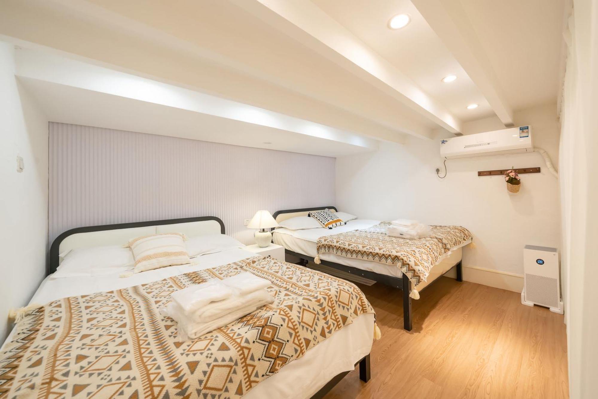 Apartment Downtown Yi Du - Near South Shaanxi Road Metro Station 600meters