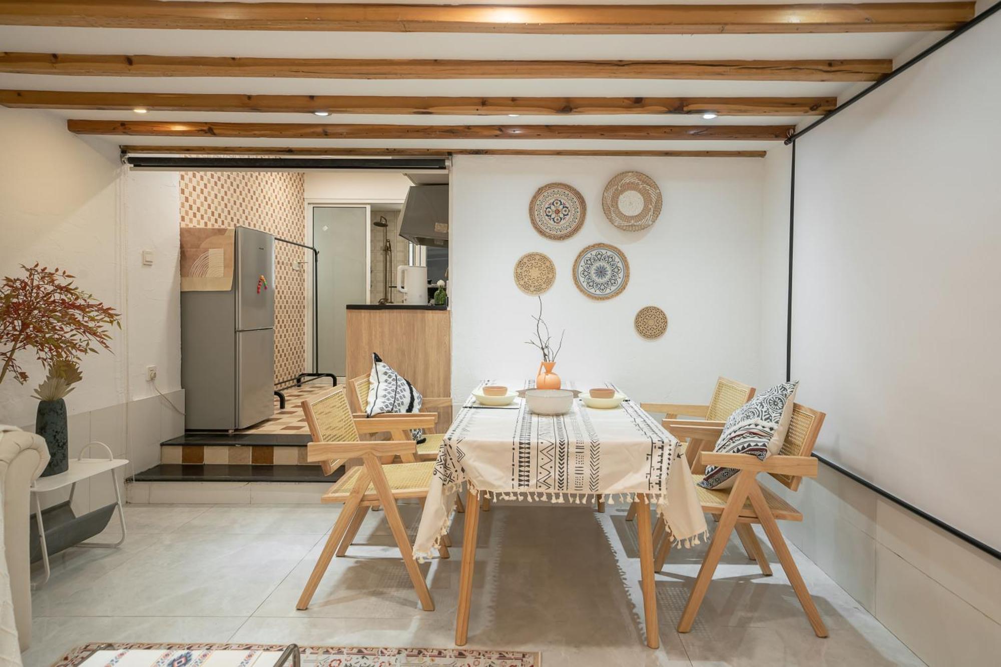 Downtown Yi Du - Near South Shaanxi Road Metro Station 600meters Apartment *