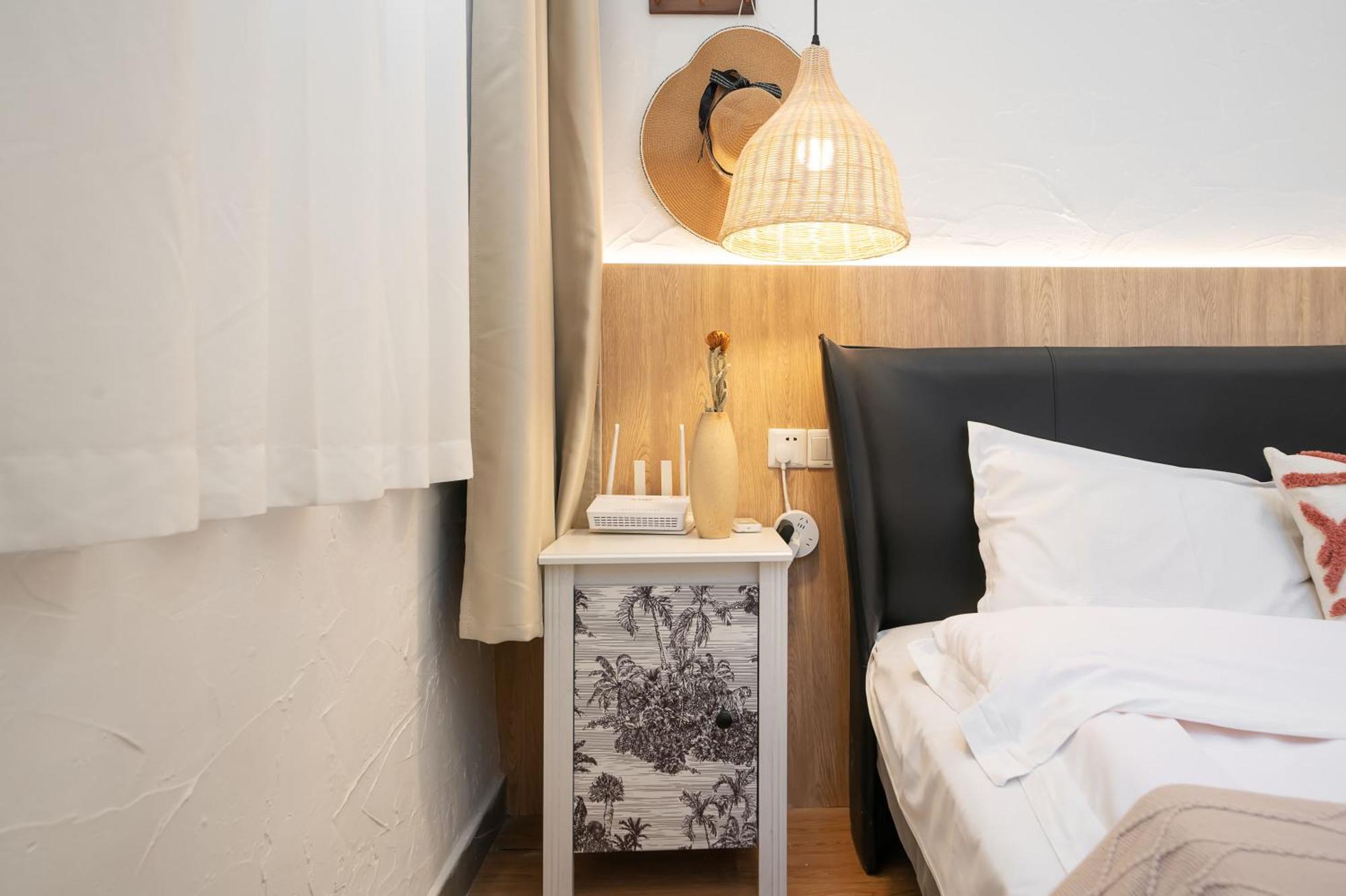 Apartment Downtown Yi Du - Near South Shaanxi Road Metro Station 600meters *