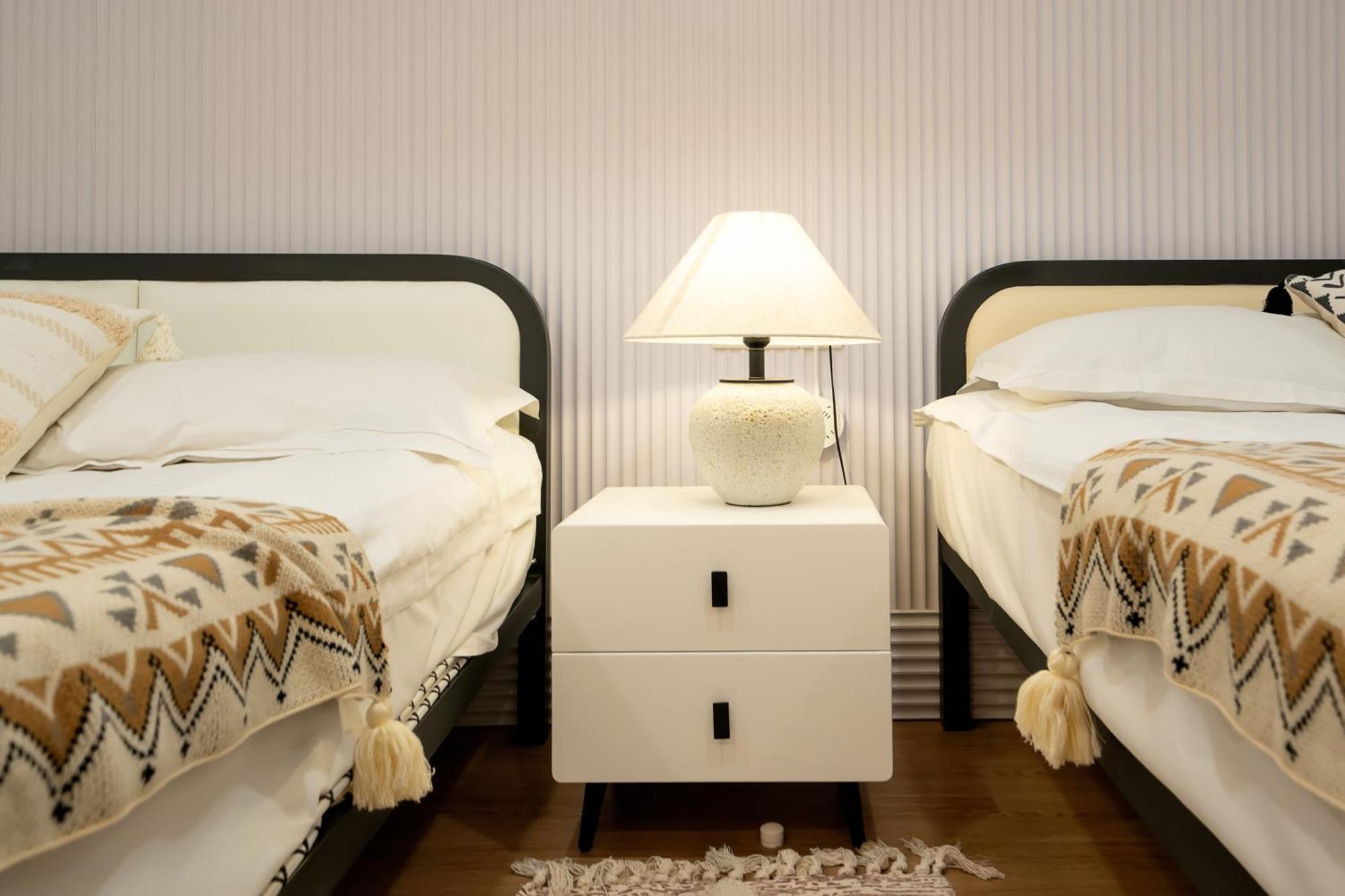 Downtown Yi Du - Near South Shaanxi Road Metro Station 600meters *