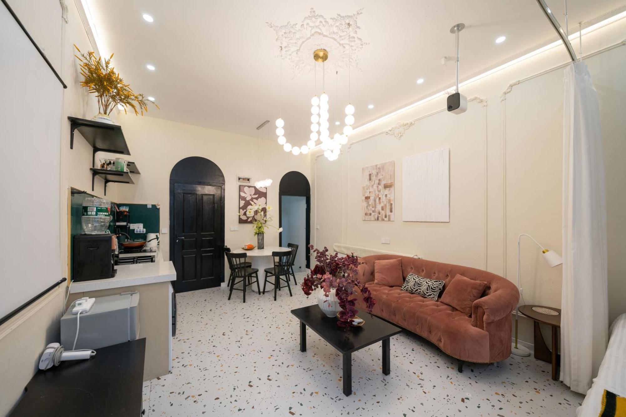 Downtown Yi Du - Near South Shaanxi Road Metro Station 600meters Apartment *
