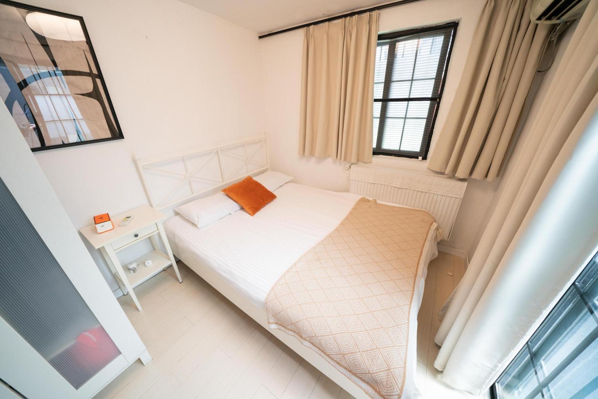 Downtown Yi Du - Near South Shaanxi Road Metro Station 600meters Apartment *