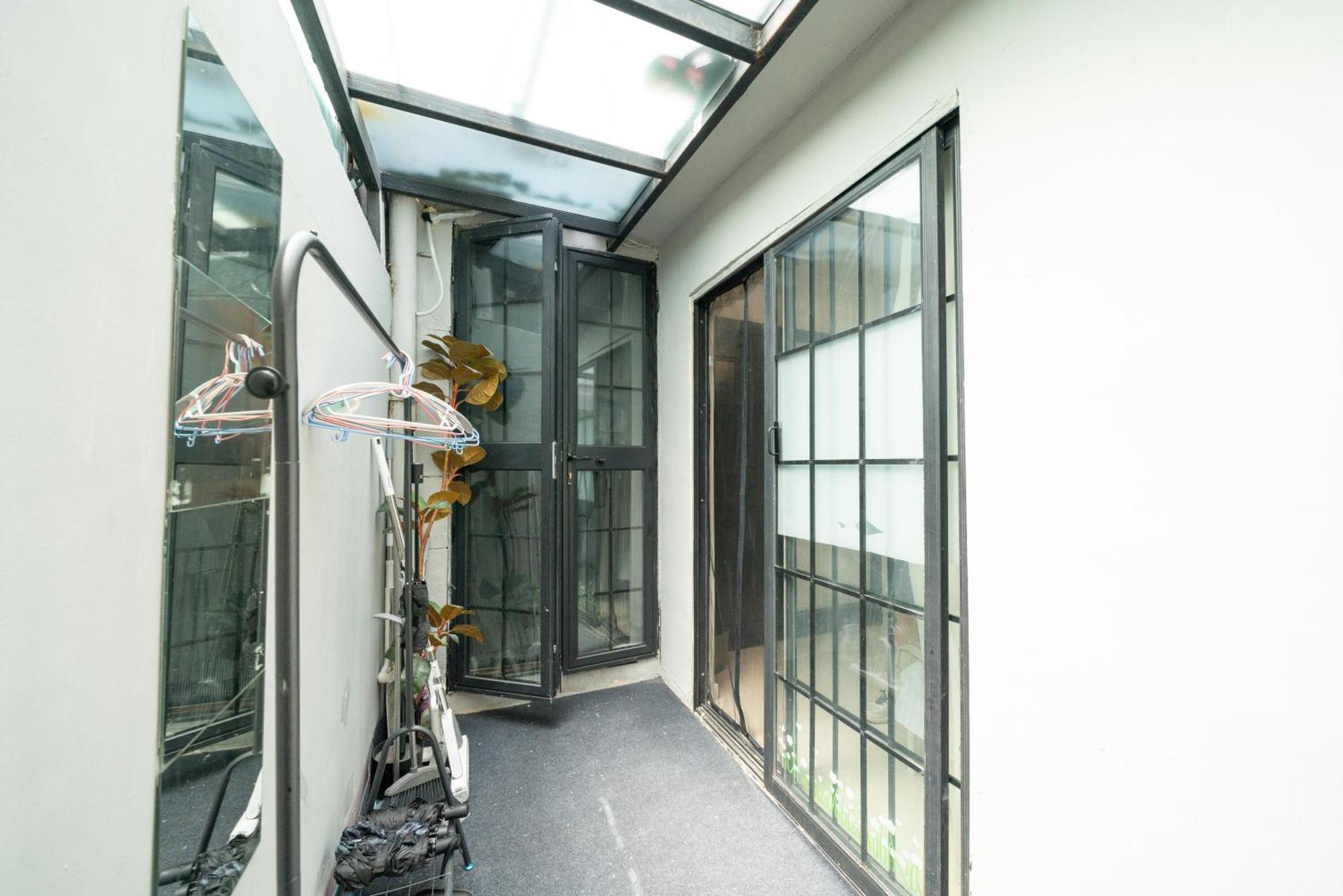 Downtown Yi Du - Near South Shaanxi Road Metro Station 600meters