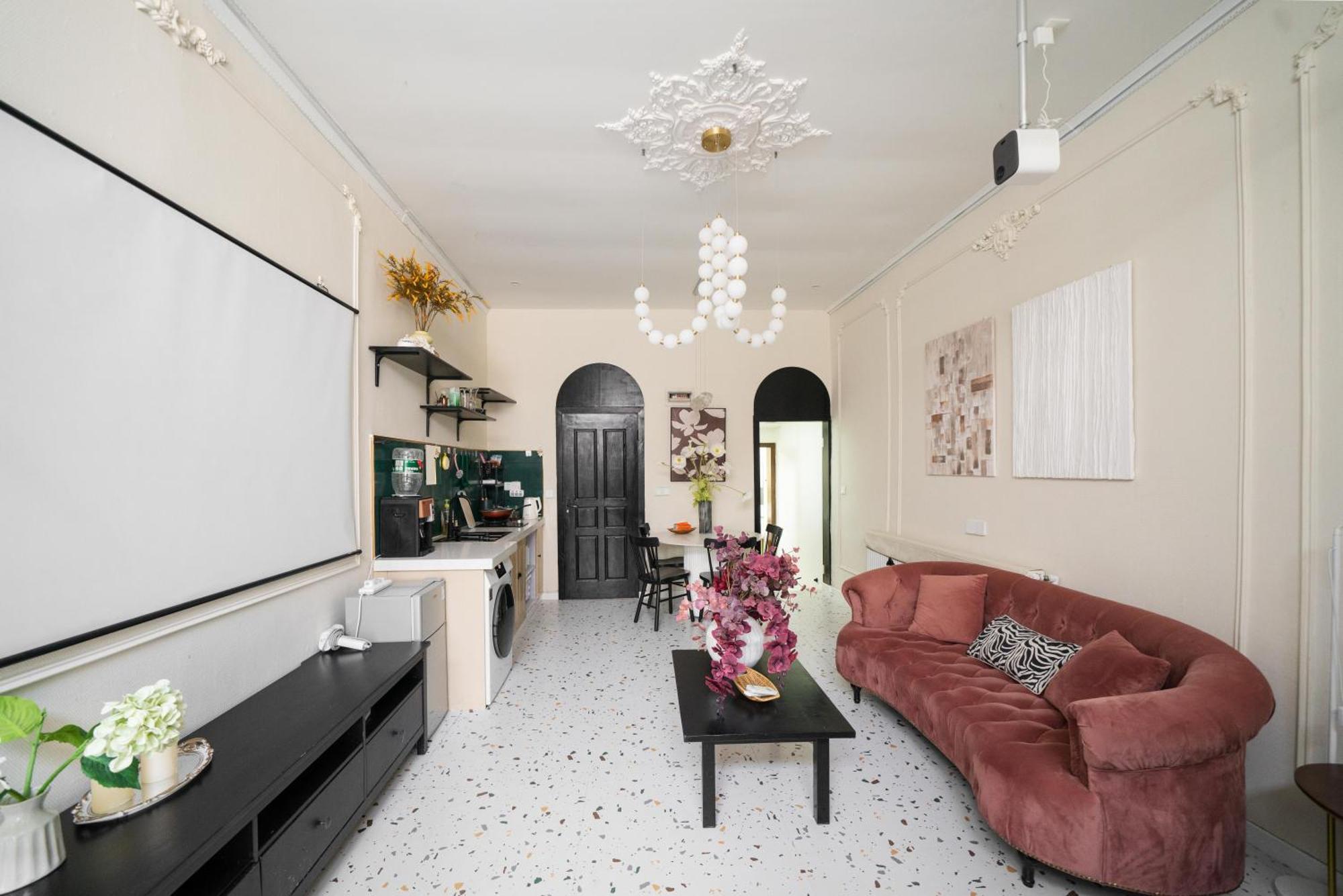 Downtown Yi Du - Near South Shaanxi Road Metro Station 600meters Apartment